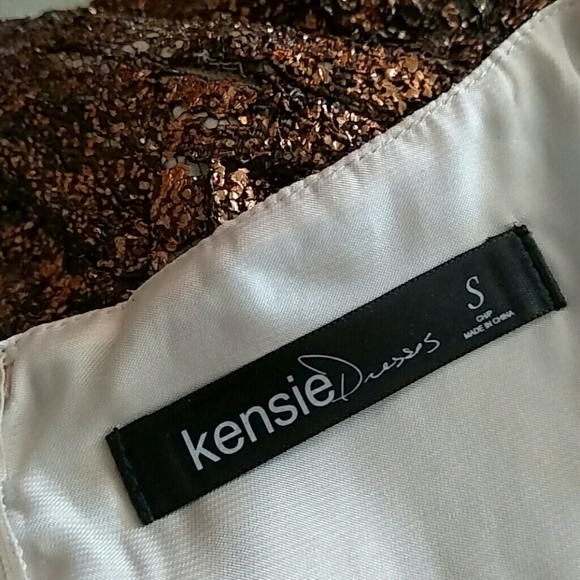 STUNNING Rose Gold Kensie Metallic Lace Foil Dress - Picture 8 of 8